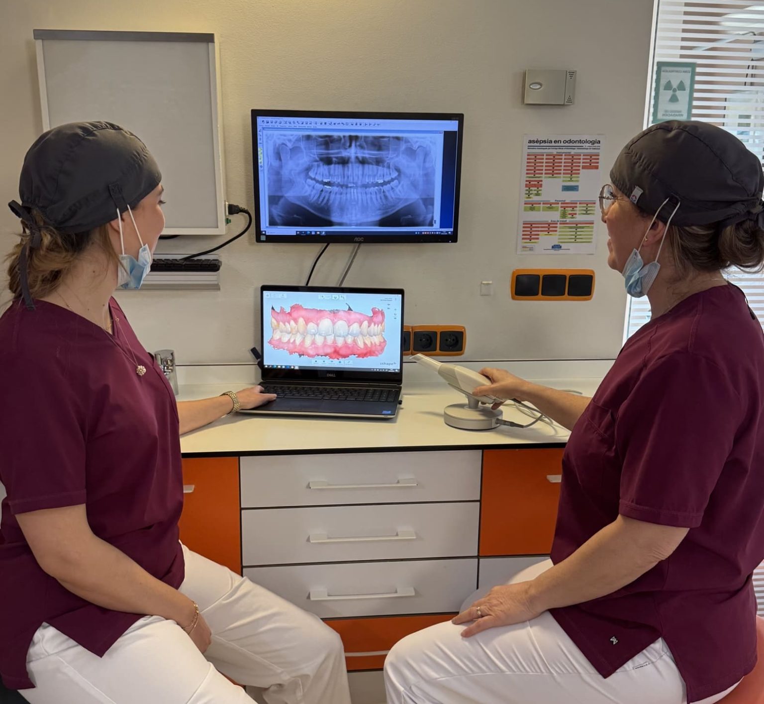 observando_dentadura